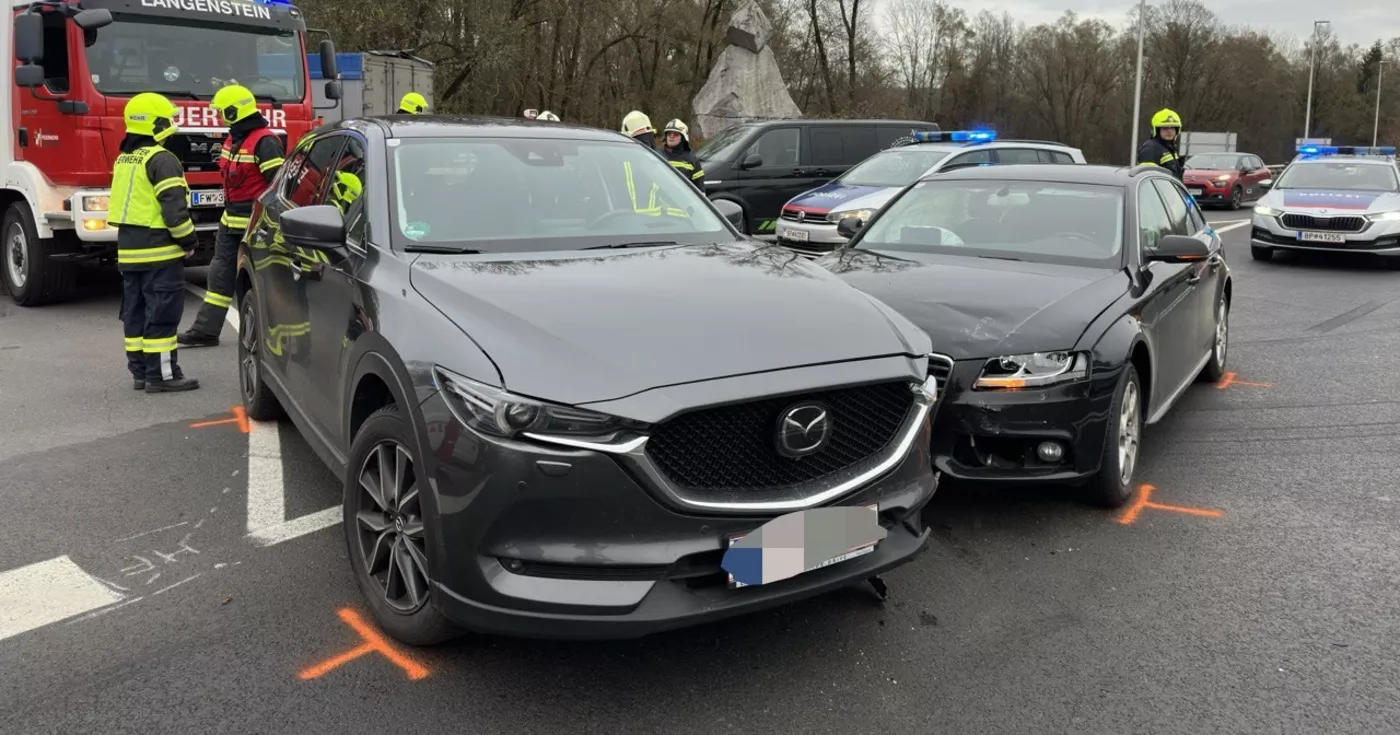 Verkehrsunfall auf der B3 endet glimpflich