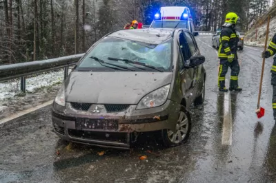 PKW-Überschlag auf Scharnsteinerstrasse fordert eine verletzte Person DSC-8424.jpg