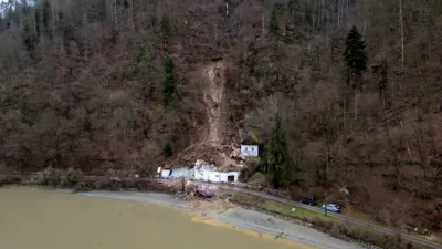 Erdrutsch zerstörte historisches Gebäude im Mühlviertel FOKE-2023122307200075-003.jpg