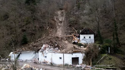 Erdrutsch zerstörte historisches Gebäude im Mühlviertel FOKE-2023122307210079-007.jpg