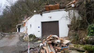 Erdrutsch zerstörte historisches Gebäude im Mühlviertel FOKE-2023122411027401104-019.jpg