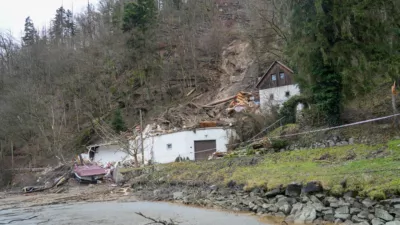 Erdrutsch zerstörte historisches Gebäude im Mühlviertel FOKE-2023122411127401108-023.jpg