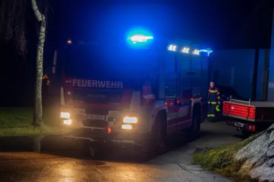 Adventkranzbrand in Kremsmünster endet glimpflich - Drei Feuerwehren im Einsatz DSC-1660.jpg