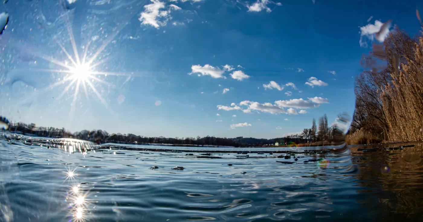 Mit Kajak umgekippt und ans Ufer gezogen