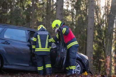 Feuerwehr Reichenau im Mühlkreis rückt zu Fahrzeugbergung aus. Fahrzeugbergung-Reichenau-6764.jpg