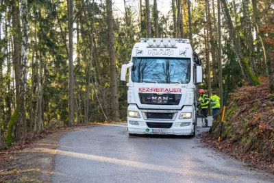 Feuerwehr Reichenau im Mühlkreis rückt zu Fahrzeugbergung aus. Fahrzeugbergung-Reichenau-6794.jpg