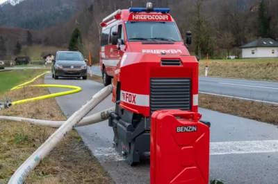 Dachgeschossbrand fordert fünf Verletzte - Neun Feuerwehren mit über 100 Einsatzkräften im Einsatz DSC-1920.jpg