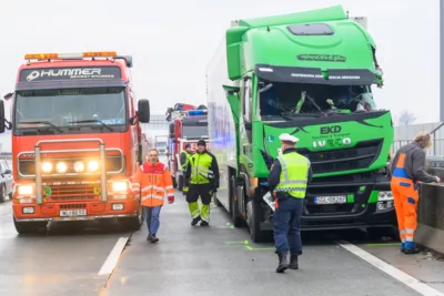 Schwerer LKW-Unfall auf der A1 bei Linz verursacht massive Verkehrsbehinderungen PANC-2024011810377154-134.jpg