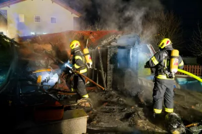 Gasflaschen-Explosion bei Gartenhüttenbrand in Hartkirchen A7401769-b.jpg