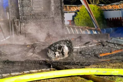 Gasflaschen-Explosion bei Gartenhüttenbrand in Hartkirchen A7401772-b.jpg