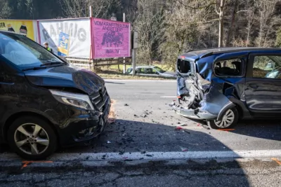 3 Verletzte bei Verkehrsunfall im Haselgraben BAYER-AB2-5107.jpg