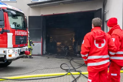 Feuer in Tischlerei fordert Einsatz von 9 Feuerwehren in Kirchham DSC-9853.jpg