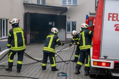 Feuer in Tischlerei fordert Einsatz von 9 Feuerwehren in Kirchham DSC-9857.jpg