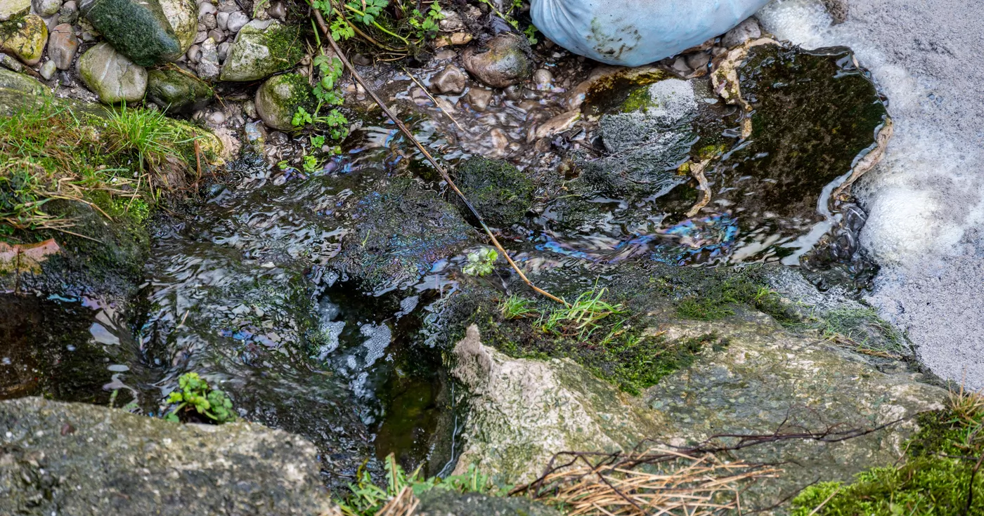 Unbekannte Flüssigkeit in der Steyr - Drei Feuerwehren im Einsatz