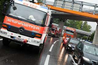 Betonmischer auf der A7 umgestürzt betonmischer-umgestuerzt_06.jpg