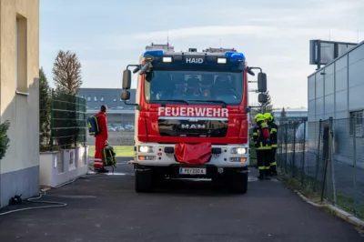 Garagenbrand in Mauthausen - Zwei Feuerwehren im Löscheinsatz BRANDSTAETTER-20240205-23.jpg