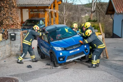 Auto selbstständig gemacht und zur Seite gekippt Fahrzeugbergung-Riedegg-1514.jpg