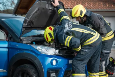 Auto selbstständig gemacht und zur Seite gekippt Fahrzeugbergung-Riedegg-1521.jpg