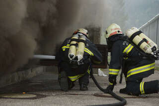 Sauna brennt lichterloh - Rauchwolken über Freistadt brand-sauna_06.jpg