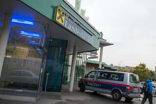Banküberfall in Linz - Täter auf der Flucht bankueberfall-altenbergerstrasse_15.jpg