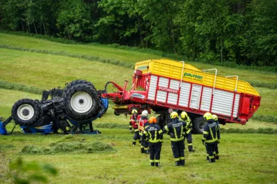 Riesenglück bei Unfall mit Traktor PANC-20240512154302181-020.jpg
