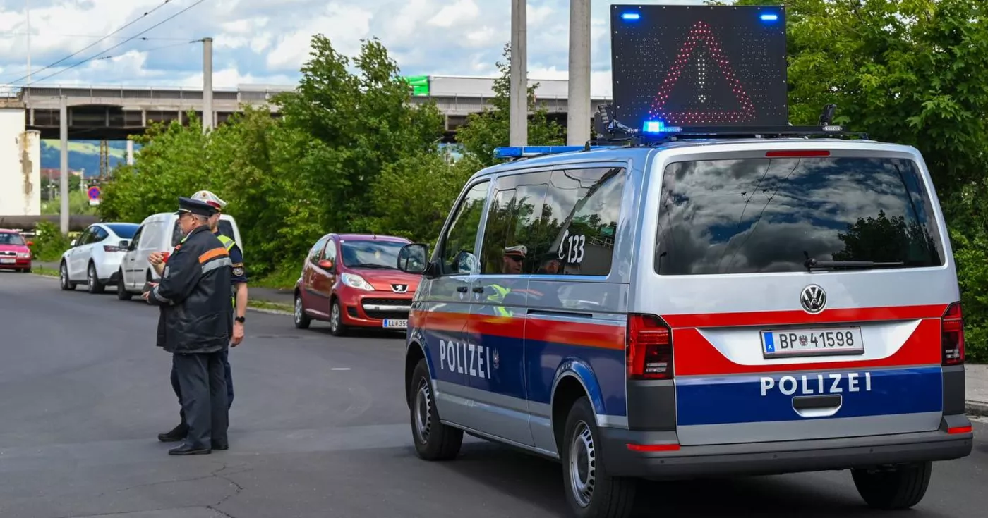 Titelbild: Fliegerbombe auf Brau Union Gelände