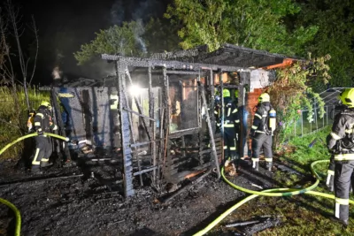 Hütte mit Hühnern und Tauben in Steyr in Flammen SB-2024052022451145-016.jpg