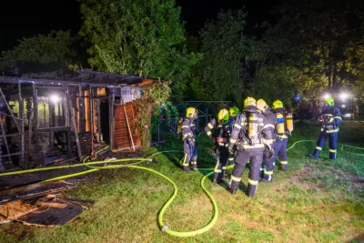 Hütte mit Hühnern und Tauben in Steyr in Flammen SB-2024052022481157-033.jpg