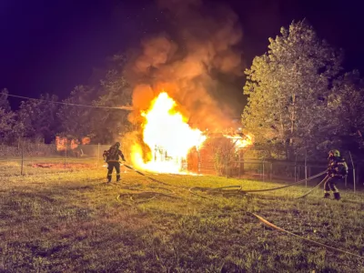 Hütte mit Hühnern und Tauben in Steyr in Flammen foke-102785.jpg