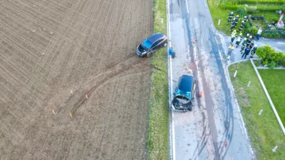 Schwere Kreuzungskollision in Ried im Traunkreis fordert drei Verletzte DJI-0034.jpg