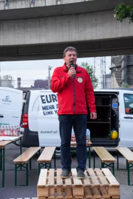 Protest der Chemiearbeiter in Linz PANC-202405230000103054-005.jpg