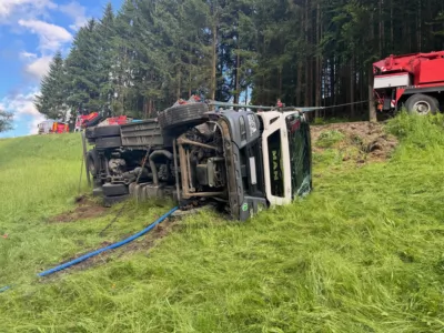 LKW-Bergung im Bezirk Perg - Doppelter Kraneinsatz 13.jpg