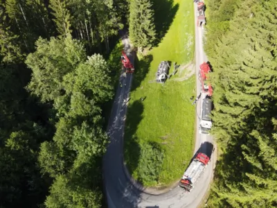 LKW-Bergung im Bezirk Perg - Doppelter Kraneinsatz 24.jpg