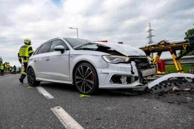 Verkehrsunfall im Bereich der Donaubrücke - Sechs Personen verletzt SB-202405250856-037.jpg