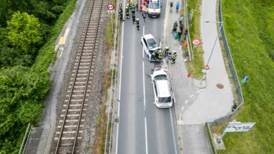 Verkehrsunfall im Bereich der Donaubrücke - Sechs Personen verletzt SB-202405261005-052.jpg