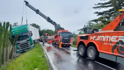 LKW-Unfall auf der B139: Aufwändige Bergung notwendig TEAM-202405281606160611-001.jpg