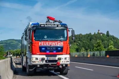 Schwerer Auffahrunfall auf A9 endet mit enormem Sachschaden und massiven Verkehrsbehinderungen DSC-1611.jpg