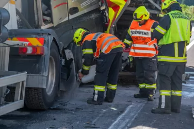 Schwerer Auffahrunfall auf A9 endet mit enormem Sachschaden und massiven Verkehrsbehinderungen DSC-1624.jpg