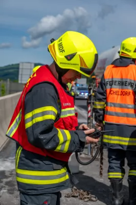 Schwerer Auffahrunfall auf A9 endet mit enormem Sachschaden und massiven Verkehrsbehinderungen DSC-1690.jpg