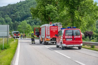 Verkehrsunfall in Steinfelden fordert eine verletzte Person DSC-1751.jpg