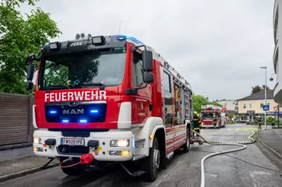 Langwieriger Kellerbrand in Mehrparteienhaus in Perg BRANDSTAETTER-20240531-100.jpg