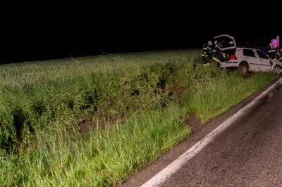 Nächtlicher Verkehrsunfall in Strienzing fordert eine verletzte Person DSC-1906.jpg