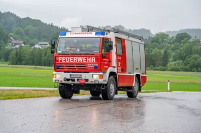 Auffahrunfall zwischen Kleinbus und PKW in Scharnstein endet glimpflich DSC-1976.jpg