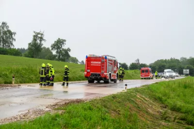 Starker Niederschlag und heftiger Regen - Feuerwehren im Dauereinsatz FOKE-2024060316332137-023.jpg