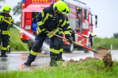 Starker Niederschlag und heftiger Regen - Feuerwehren im Dauereinsatz FOKE-2024060316392162-041.jpg