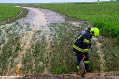 Starker Niederschlag und heftiger Regen - Feuerwehren im Dauereinsatz FOKE-2024060316432192-066.jpg