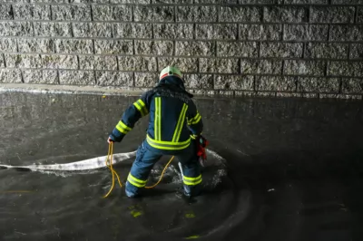 Starker Niederschlag und heftiger Regen - Feuerwehren im Dauereinsatz GABRIEL-2024060314163006-006.jpg