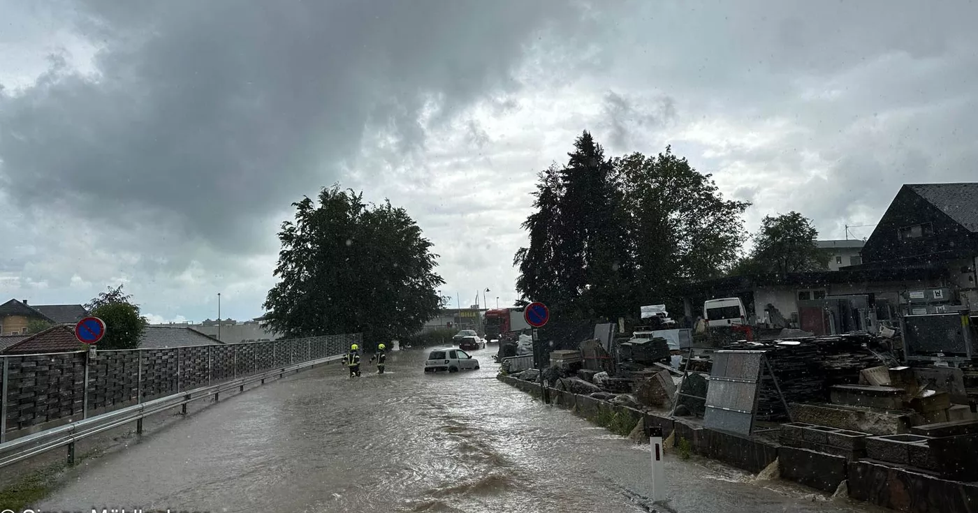 Titelbild: Schweres Unwetter über Frankenburg