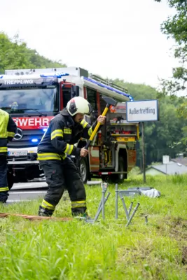 Bergung eines LKW in Engerwitzdorf PANC-202406040000104498-015.jpg