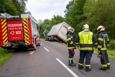 Bergung eines LKW in Engerwitzdorf PANC-202406040000104506-023.jpg